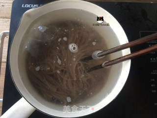 Me制豆浆实验室- 豆浆冷面的做法步骤：3