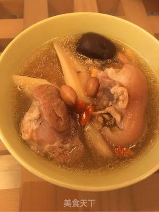 黄豆花生猪蹄汤的做法步骤：8