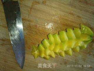 瘦肉煲杨桃汤的做法步骤：4