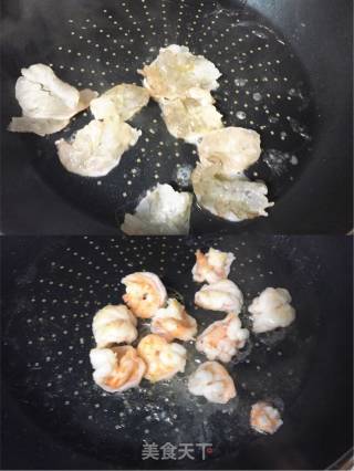 滑蛋虾仁的做法步骤：4