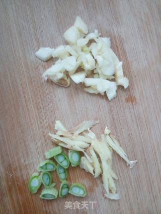 肉末有机菜花的做法步骤：1