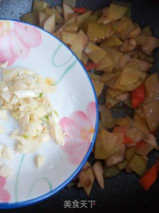 杏鲍菇炒土豆片的做法步骤：11