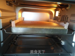 苹果酱蛋糕卷的做法步骤：11