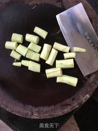 蒸茄子的做法步骤：1