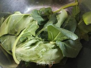 菠菜鱼丸汤的做法步骤：1