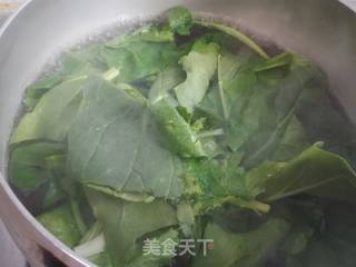 菠菜鱼丸汤的做法步骤：2