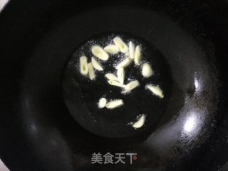蘑菇炒肉的做法步骤：3