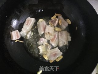 蘑菇炒肉的做法步骤：4