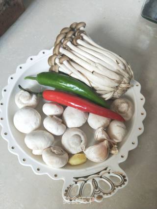 小炒双菇的做法步骤：1