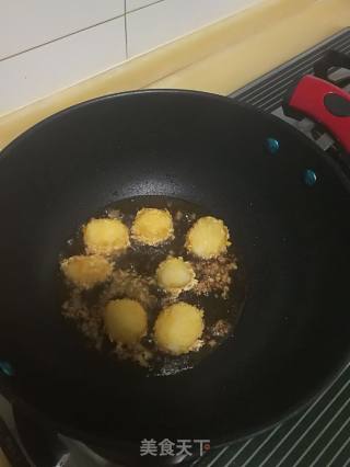 香酥土豆球的做法步骤：2