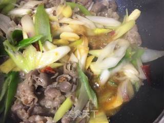 葱爆羊肉的做法步骤：9