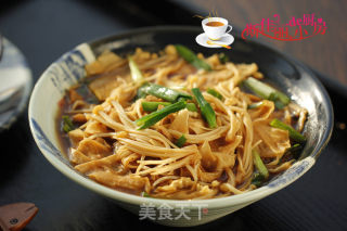金针菇豆油皮烧肉的做法步骤：10