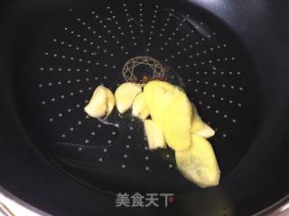 芹菜炒虾仁的做法步骤：3