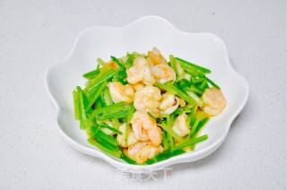 芹菜炒虾仁的做法步骤：8