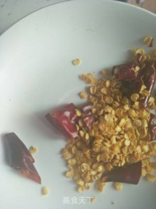 回锅土豆的做法步骤：2