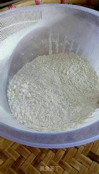 牛肉馅饼的做法步骤：2