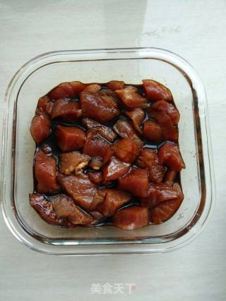 菠菜粉条炖肉的做法步骤：1