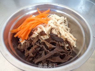 金针菇拌木耳的做法步骤：6
