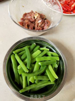 豆角炒肉丝的做法步骤：2