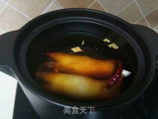 猪脚冻的做法步骤：4