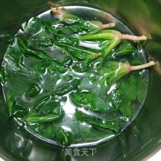 菠菜拌花生米的做法步骤：4