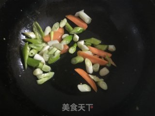 大葱炒鸡蛋的做法步骤：8