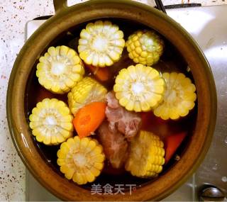 胡萝卜????玉米????骨头汤的做法步骤：3