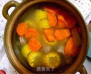 胡萝卜????玉米????骨头汤的做法步骤：4