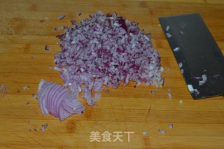 松软香炸圆葱丸的做法步骤：2