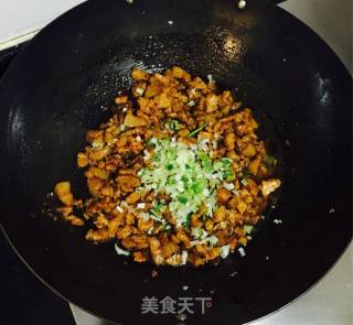 萝卜缨香菇猪肉包子的做法步骤：6