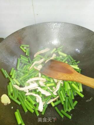 蒜苔炒肉的做法步骤：8