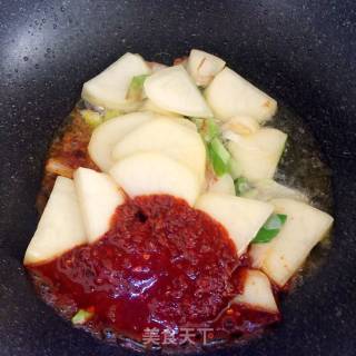 酱香焖土豆的做法步骤：5