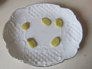 剁椒蒸武昌鱼的做法步骤：3