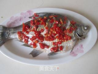 剁椒蒸武昌鱼的做法步骤：6