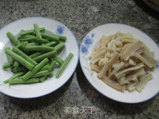 梅豆炒牛肚的做法步骤：1