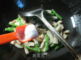 梅豆炒牛肚的做法步骤：5