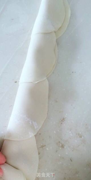 玫瑰煎饺的做法步骤：3