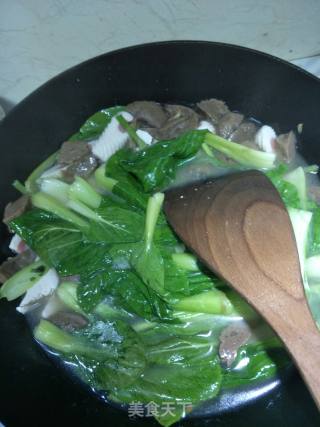 肉丸豆腐菜汤的做法步骤：5