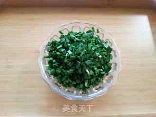 香菇韭菜煎饺子的做法步骤：4