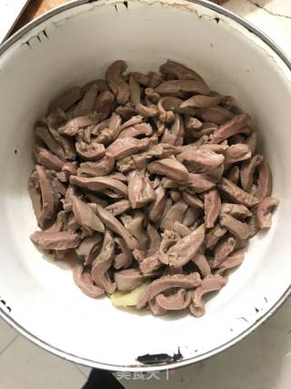 爆炒鸡心的做法步骤：3