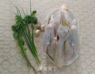 白切鸭的做法步骤：1