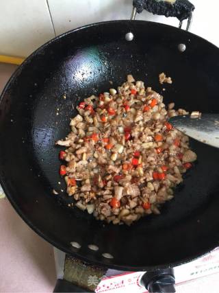 酸菜小笋肉末的做法步骤：5