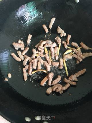 爆炒牛排的做法步骤：4
