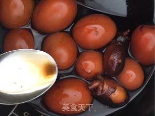 可乐啤酒卤鸡蛋八爪鱼肚的做法步骤：15