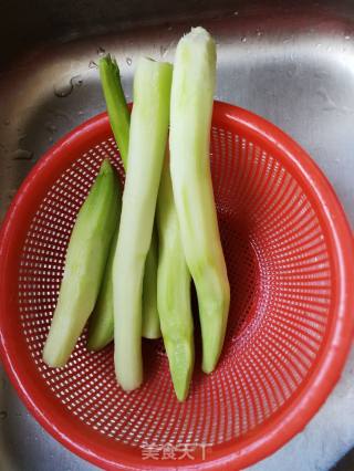 芥兰炒肉片的做法步骤：2