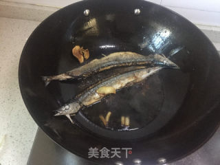 红烧秋刀鱼的做法步骤：5