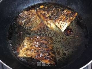 红烧鲢鱼的做法步骤：5