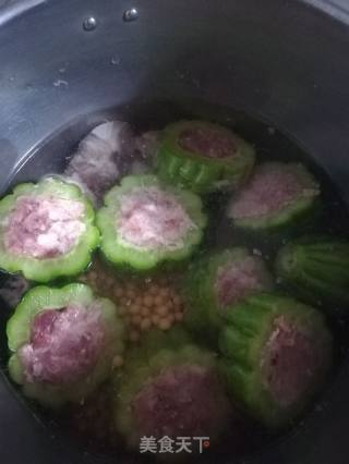 排骨苦瓜汤的做法步骤：4