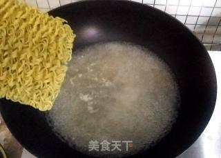 云吞面的做法步骤：2