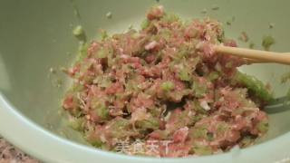 青笋鲜肉饺的做法步骤：5